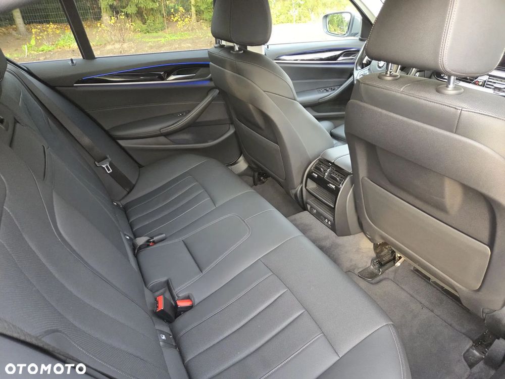 BMW Seria 5 520d Efficient Dynamics Sport Line sport - 9