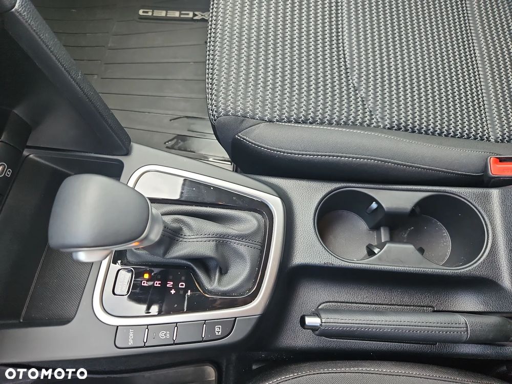 Kia XCeed 1.6 T-GDI M DCT - 13