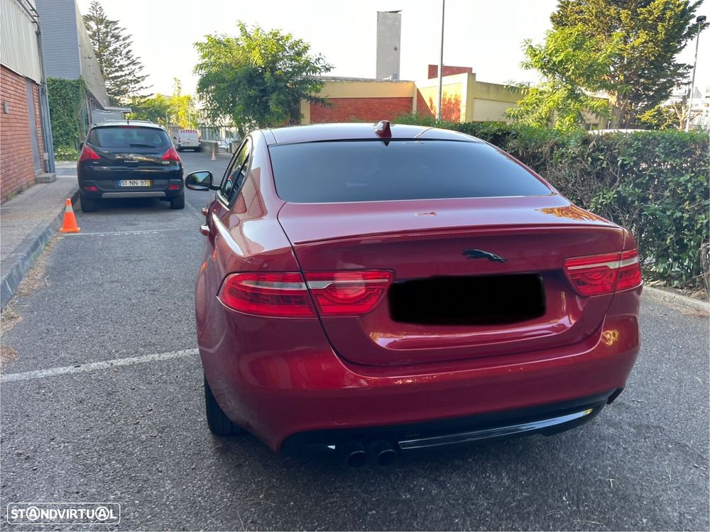 Jaguar XE - 10