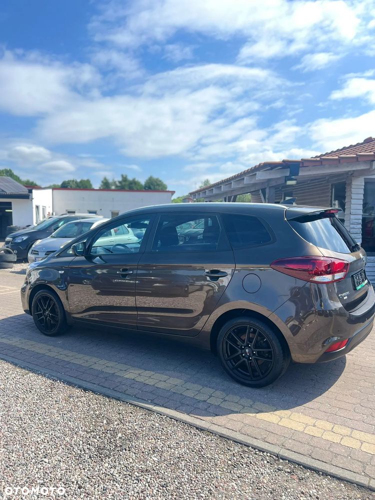 Kia Carens 1.6 GDI M - 3