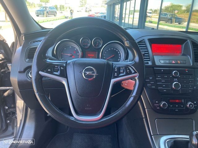 Opel Insignia Sports Tourer 2.0 CDTi Edition S/S — fotografia 12