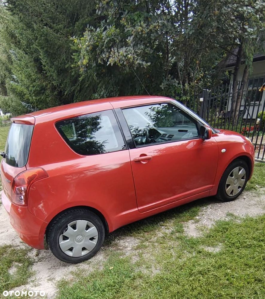 Suzuki Swift 1.3 GC - 4