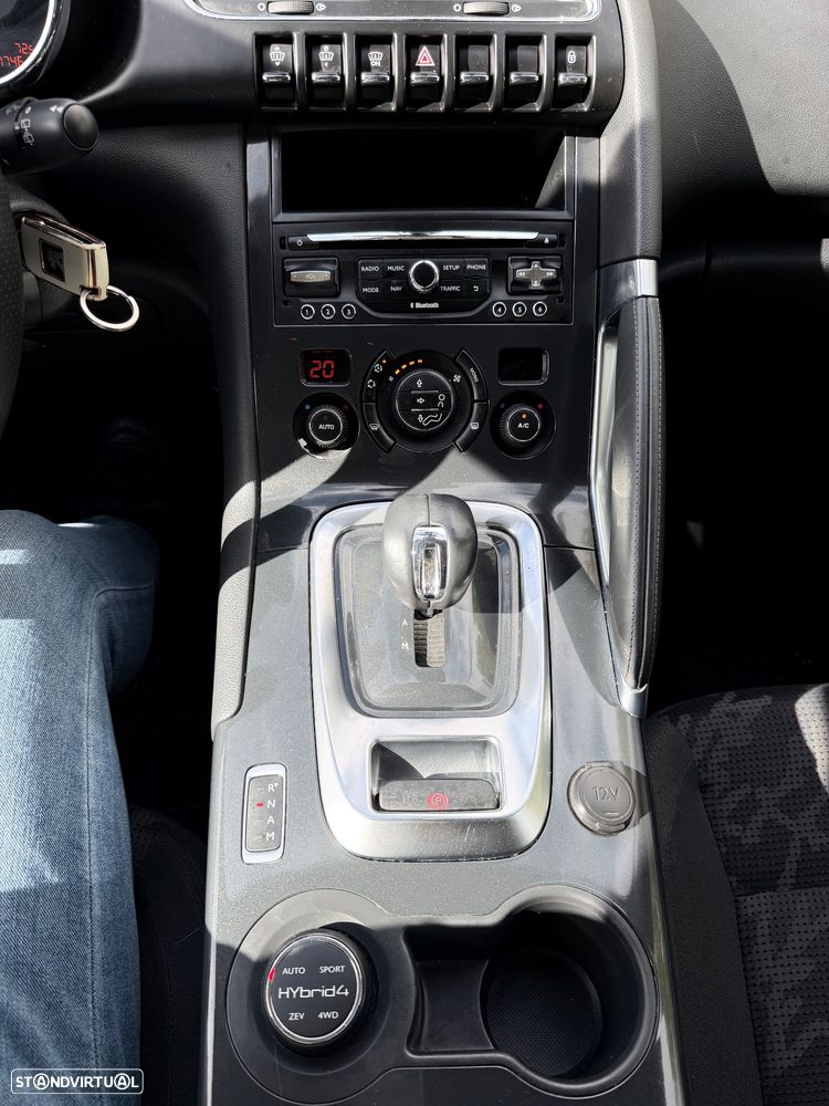 Peugeot 3008 2.0 HDi Hybrid4 Limited Edition - 25