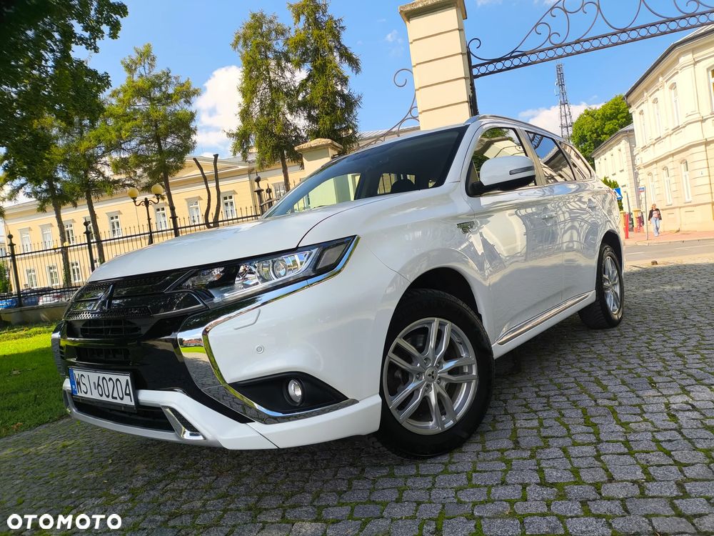 Mitsubishi Outlander 2.4 4WD - 1