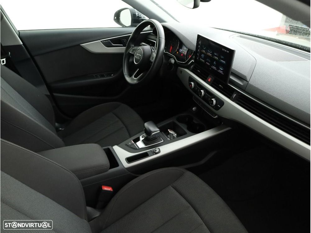 Audi A4 35 TDI S tronic - 22