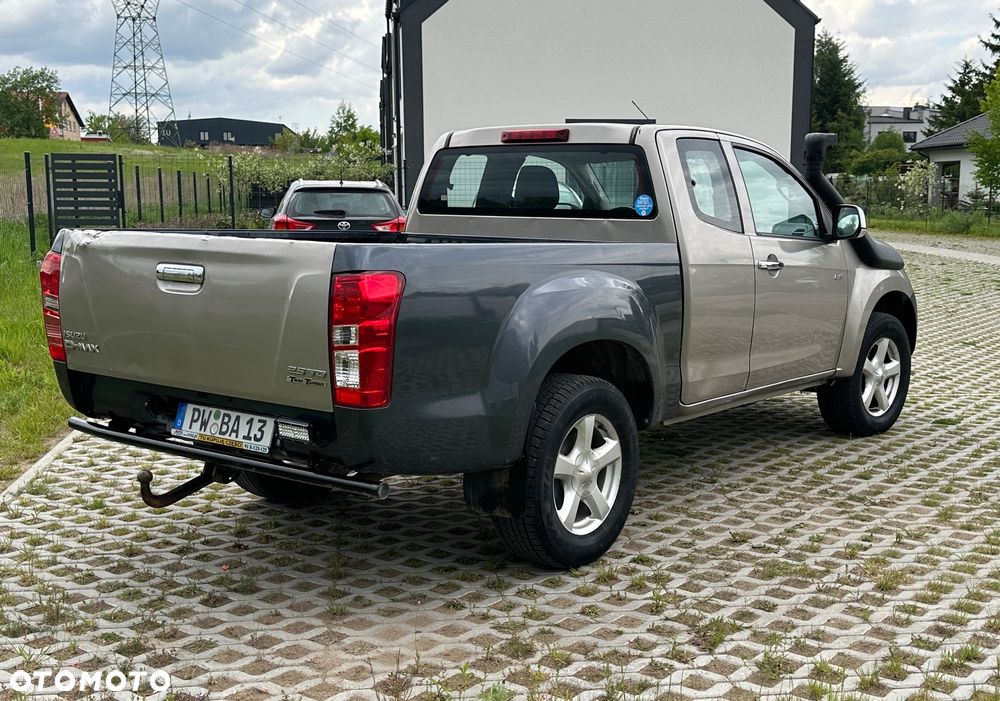 Isuzu D-Max 4x4 Double Cab Custom - 8