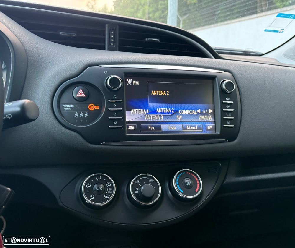 Toyota Yaris 1.0 VVT-i Comfort +PS Style +P.Techno +P.Sport - 13
