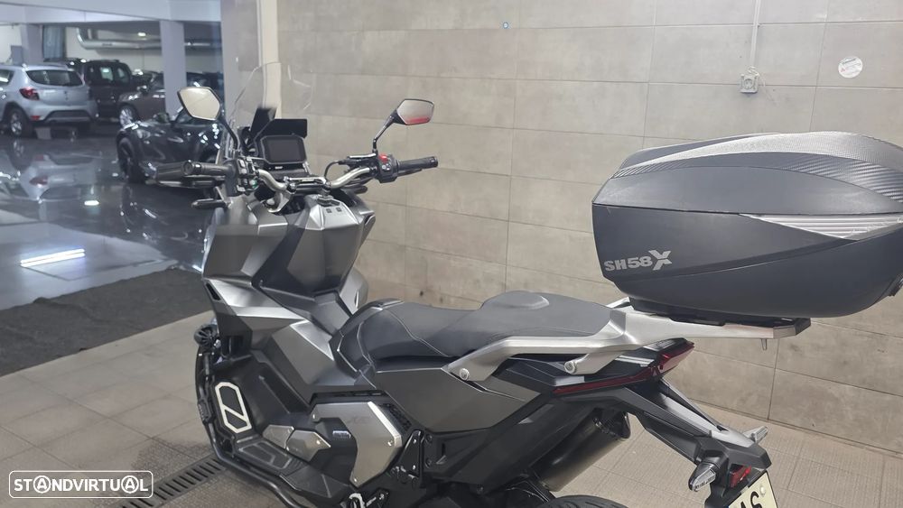 Honda X-ADV Escape Akrapovic Top Case - 5