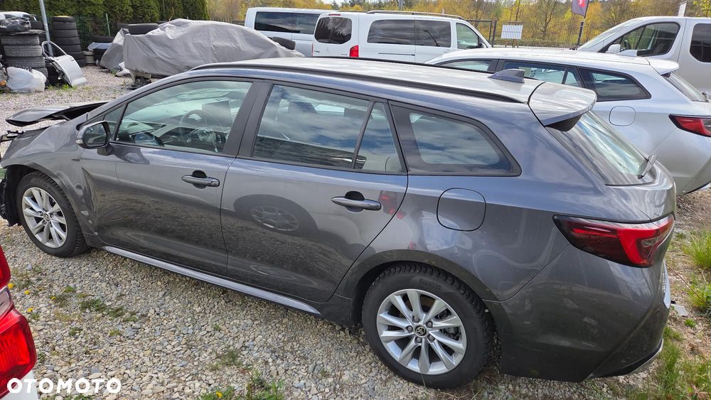Toyota Corolla 1.8 Hybrid Selection - 6