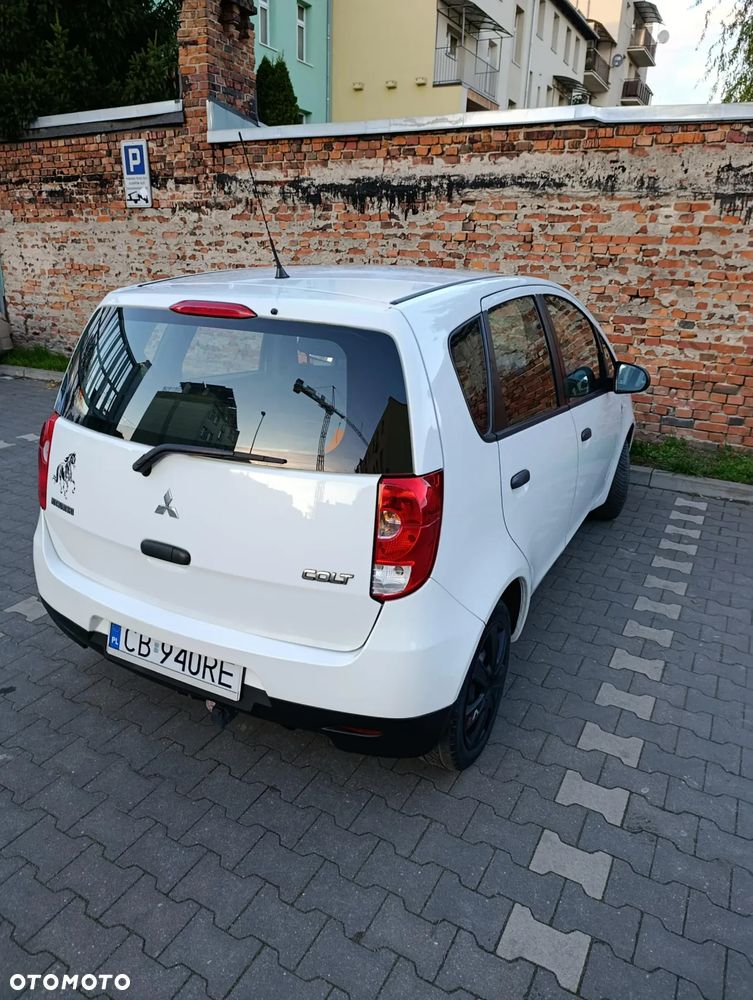 Mitsubishi Colt 1.1 - 6