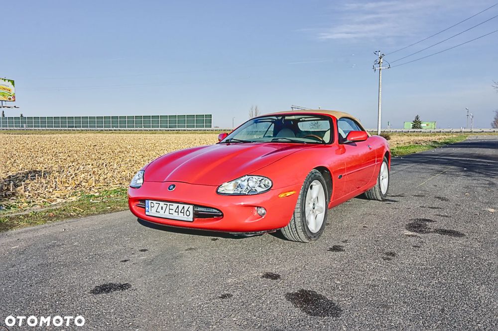 Jaguar XK8 - 1