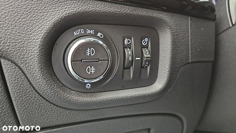 Opel Astra 1.5 CDTI Elegance S&S - 18