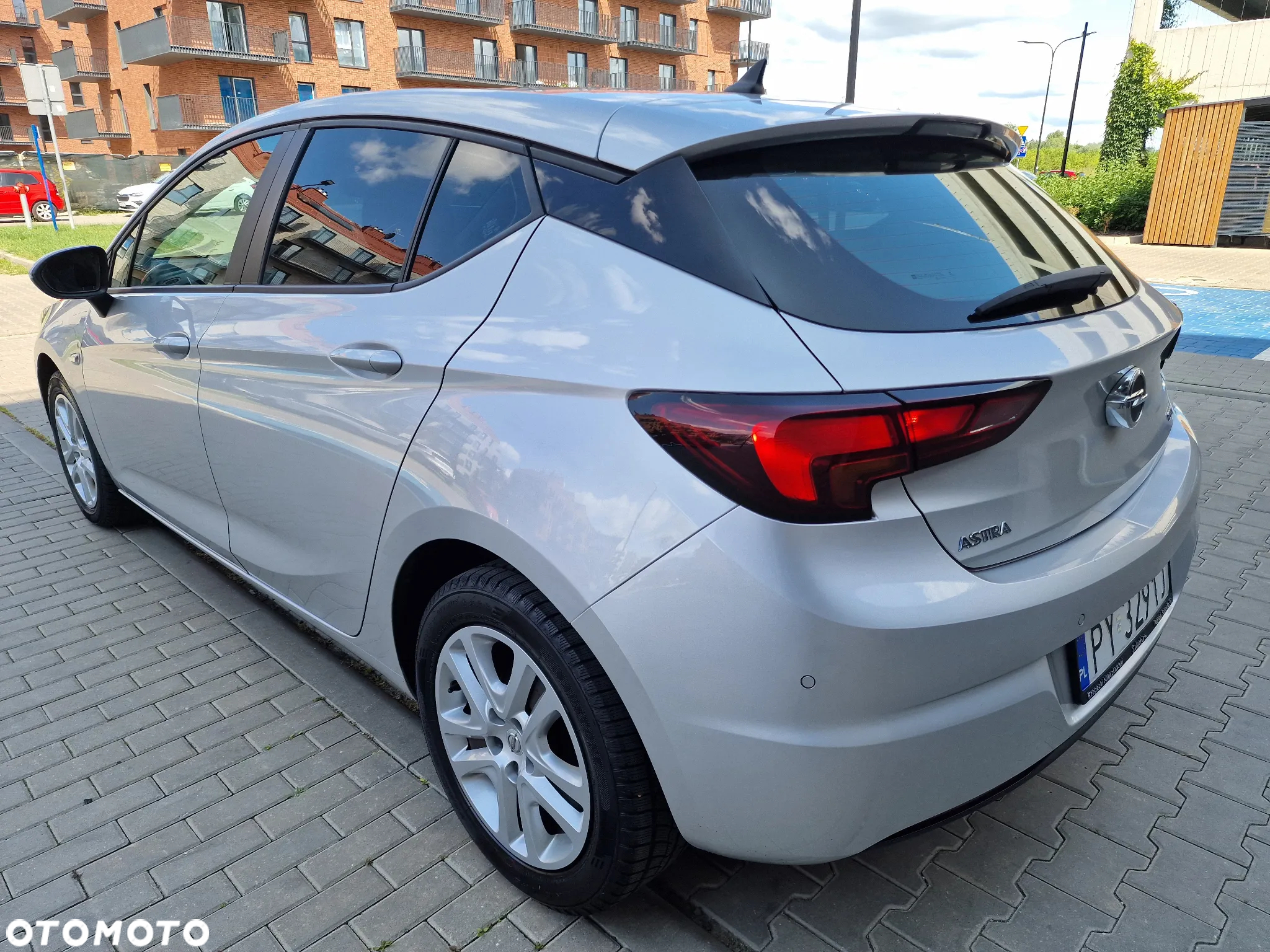 Opel Astra V 1.6 CDTI Essentia - 6