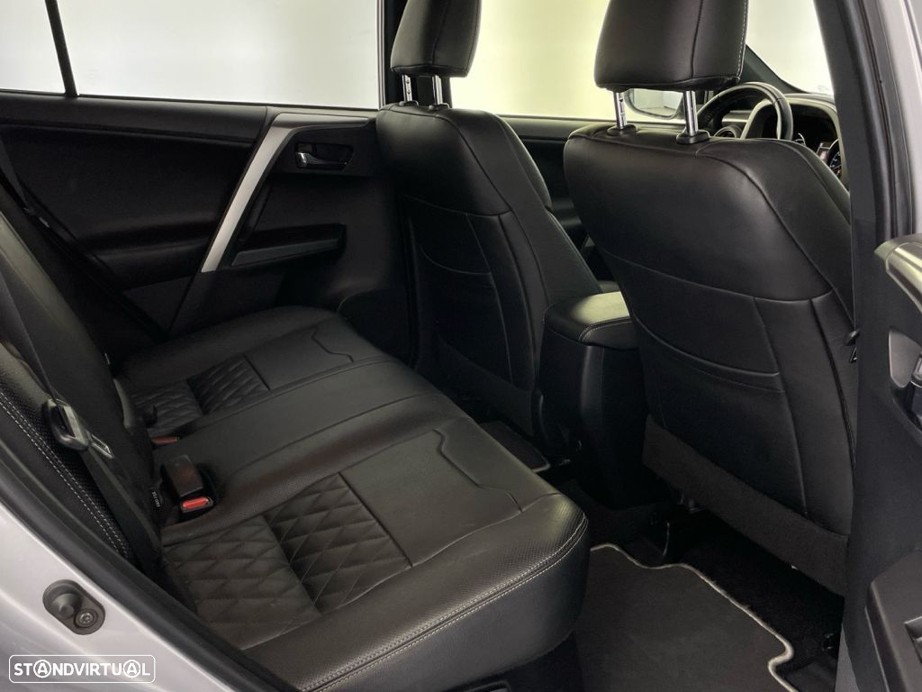 Toyota RAV4 2.5 HSD Pure Dark - 28