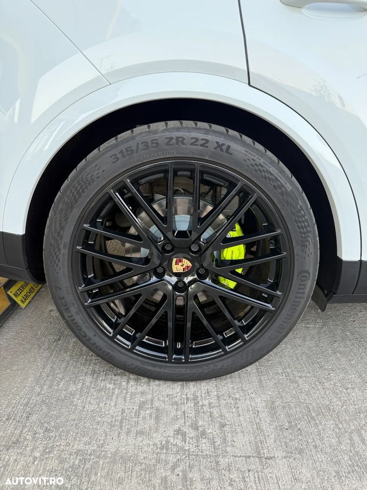 Porsche Cayenne E-Hybrid - 35