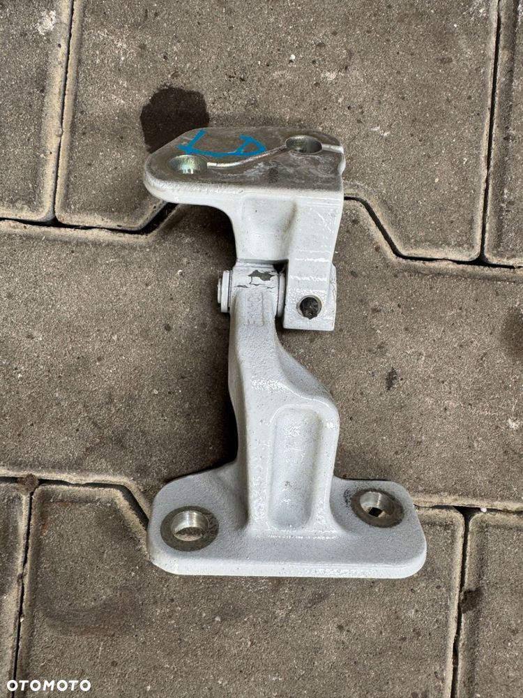 Zawias lewy dolny Ford Custom mk2 24r PZ31-V22811-AB - 1