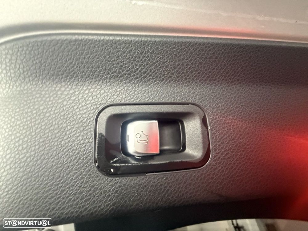 Mercedes-Benz GLC 250 d Coupe 4Matic 9G-TRONIC AMG Line - 28