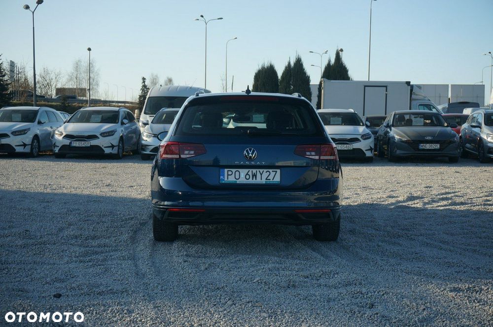 Volkswagen Passat Variant 2.0 TDI EVO Essence - 8