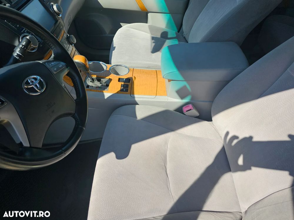 Toyota Highlander - 13