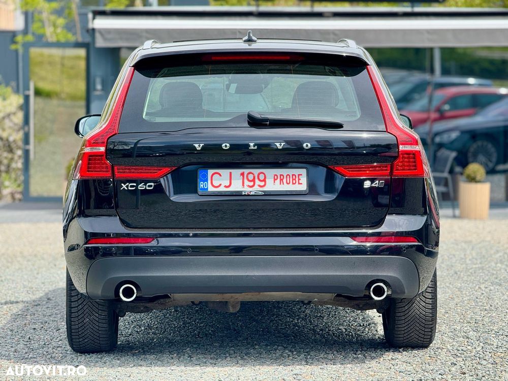 Volvo XC 60 B4 D AWD Geartronic Momentum Pro - 33