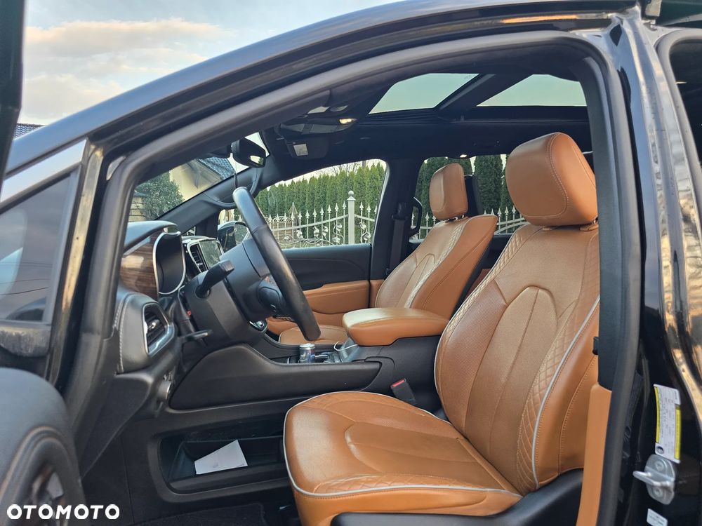 Chrysler Pacifica - 14