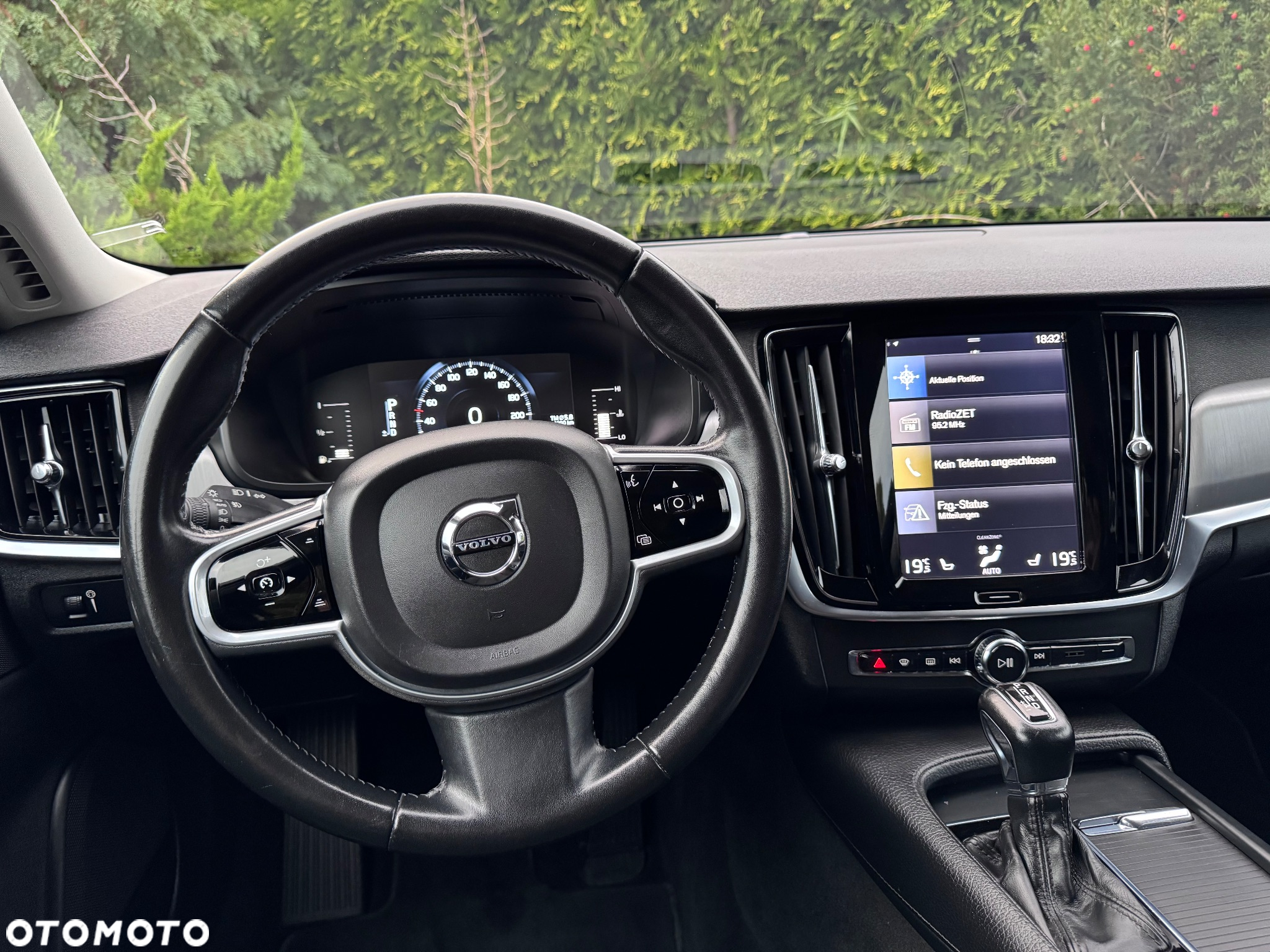 Volvo V90 D3 Geartronic Momentum Pro - 26