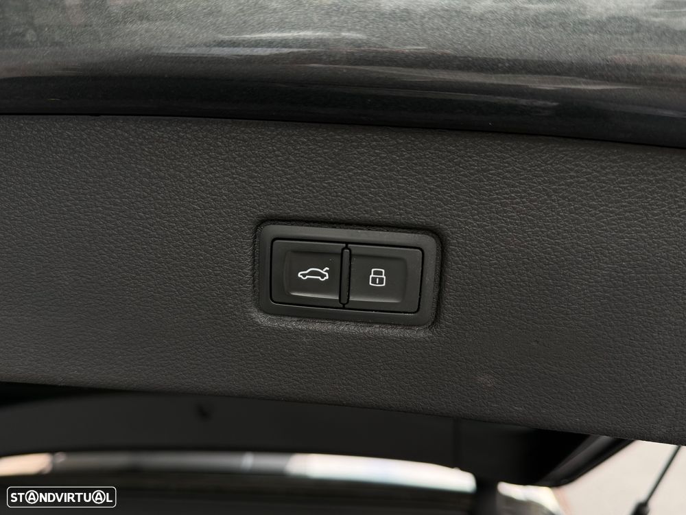 Audi Q7 3.0 TDI quattro tiptronic 7L - 23