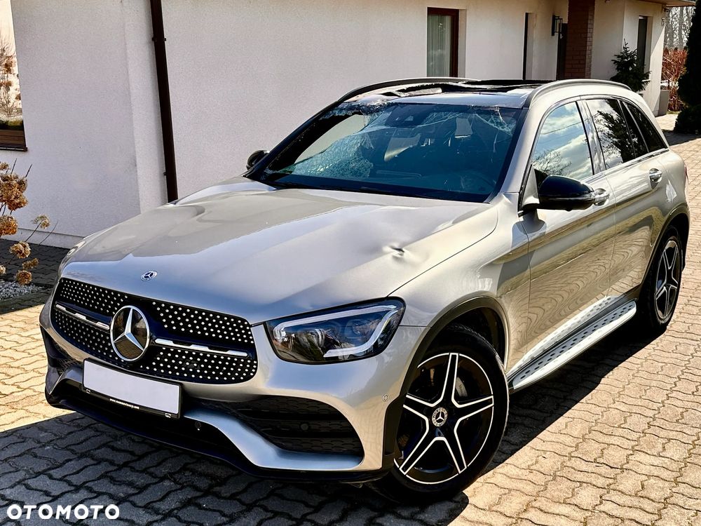 Mercedes-Benz GLC - 32