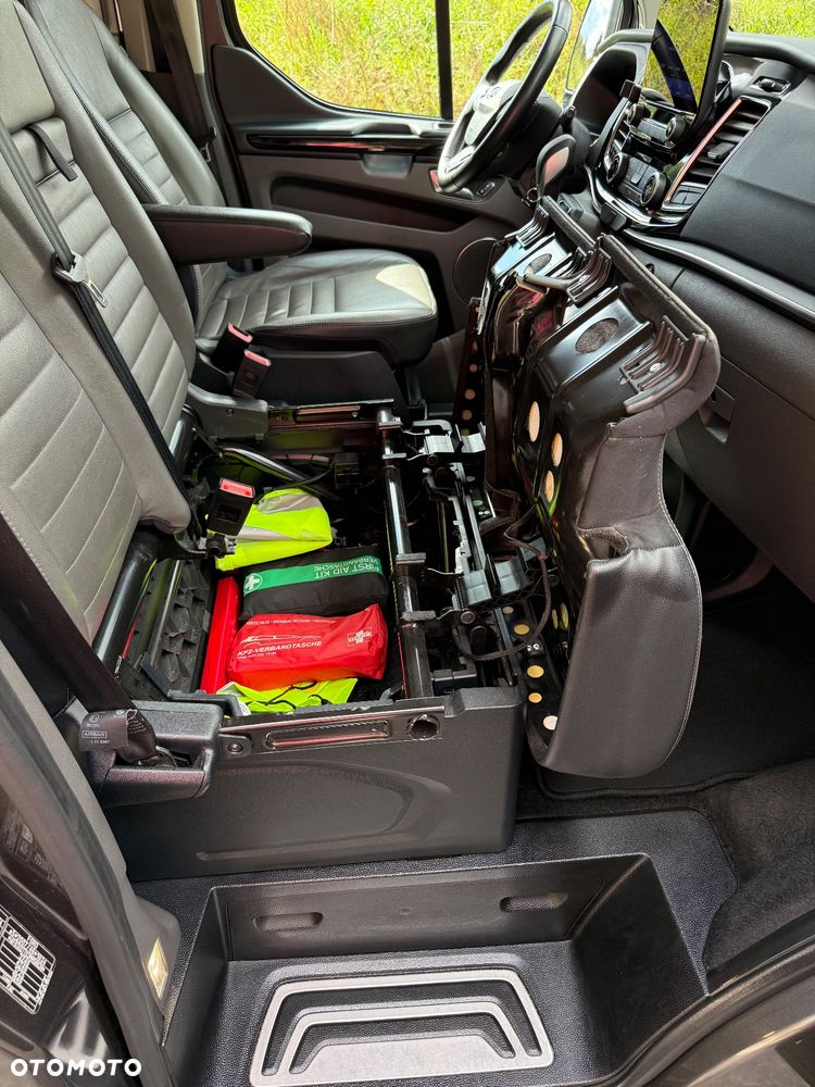 Ford Tourneo Custom 320 L2H1 VA Autm Titanium X - 33