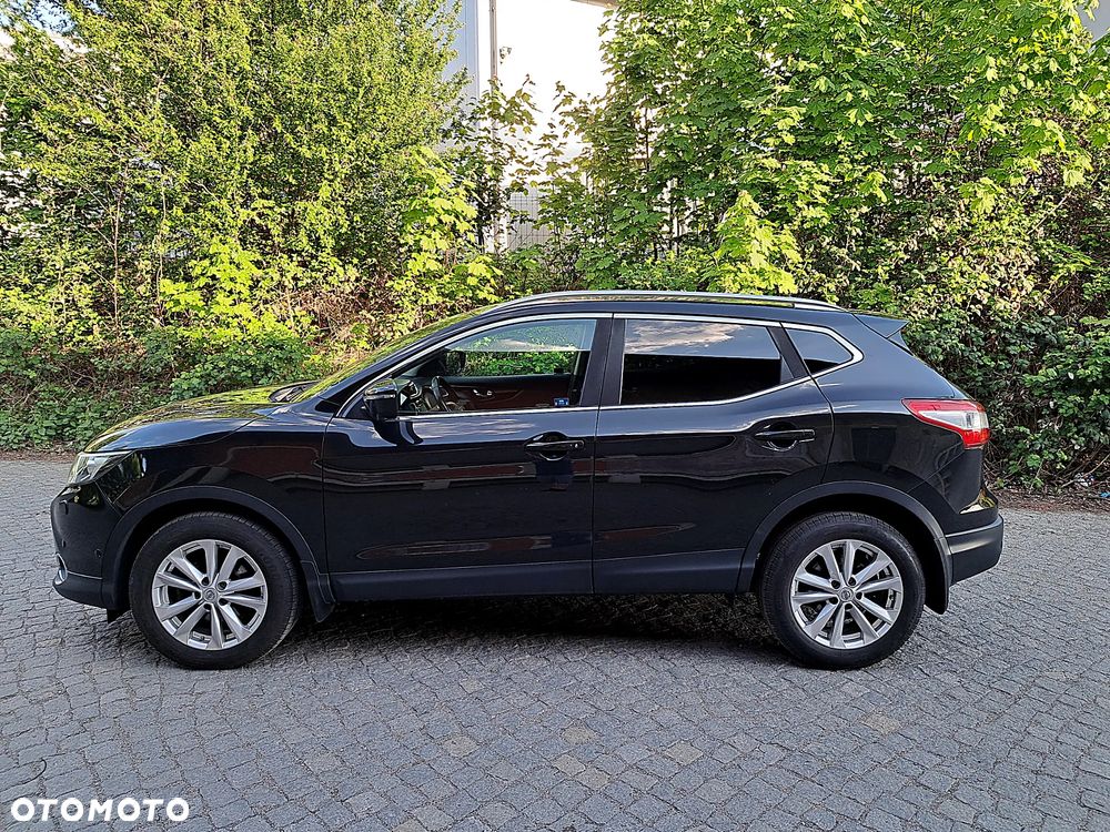 Nissan Qashqai 1.6 DCi Xtronic TEKNA - 2