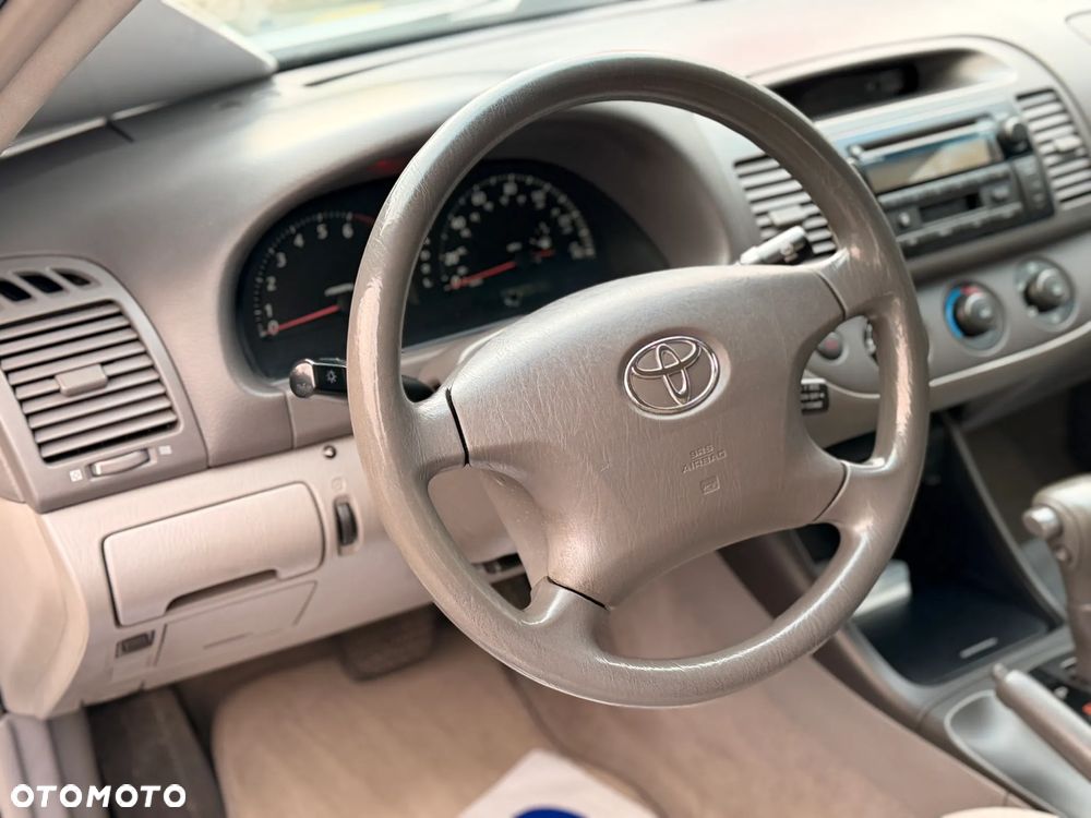 Toyota Camry 2.4 VVT-i - 16