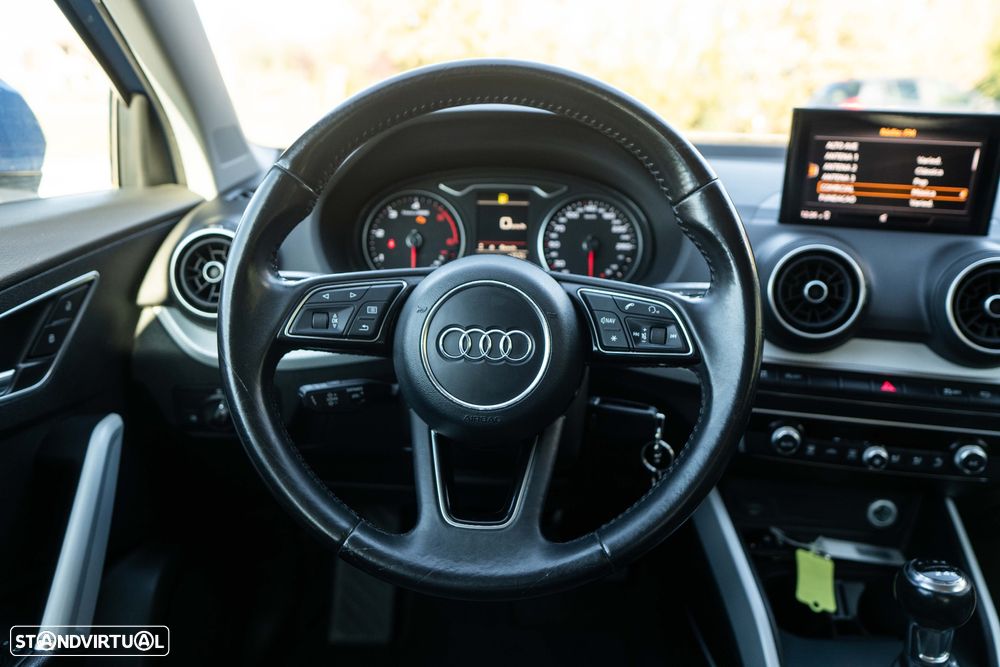 Audi Q2 1.6 TDI Design - 15