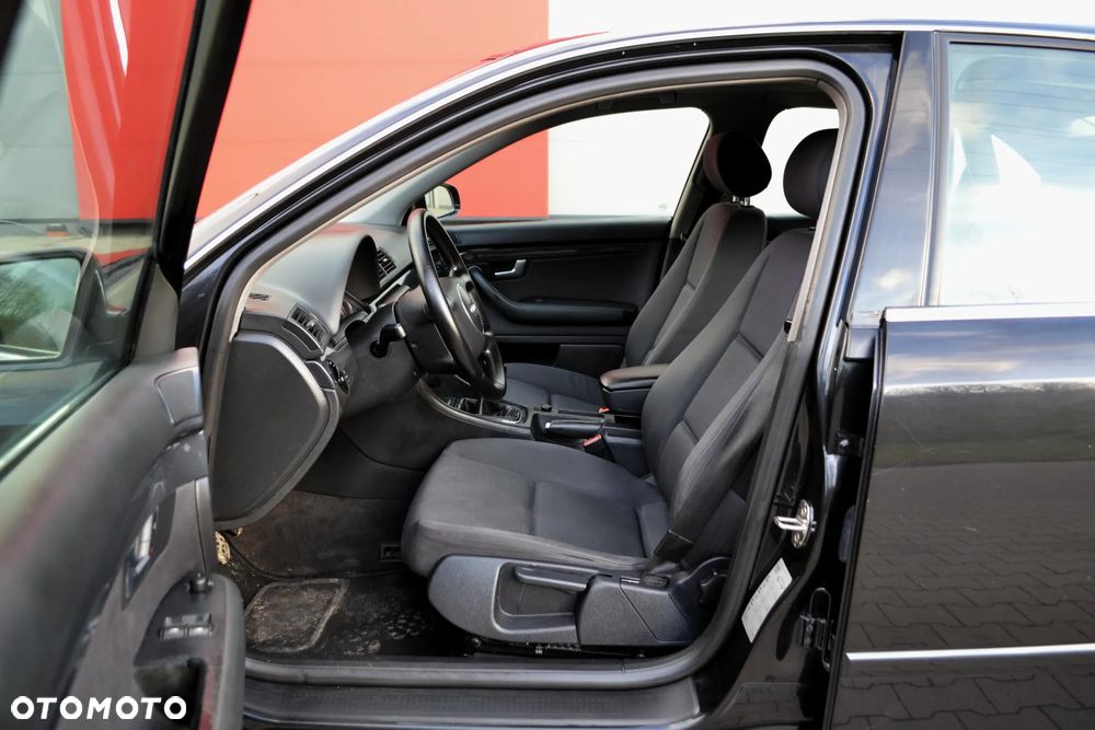 Audi A4 Limousine - 7