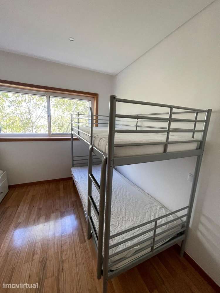 Apartamento T2 Mobilado com Elevador, Garagem, Ar Condicionado - Grande imagem: 4/17