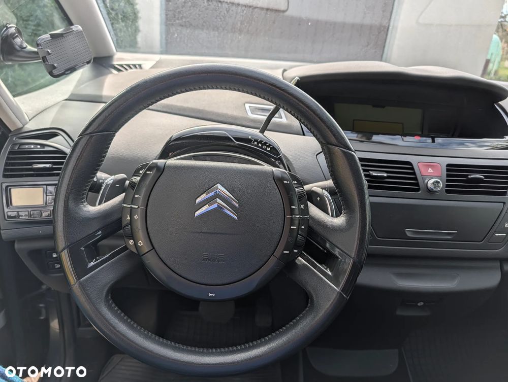 Citroën C4 Picasso 2.0 16V Exclusive - 16