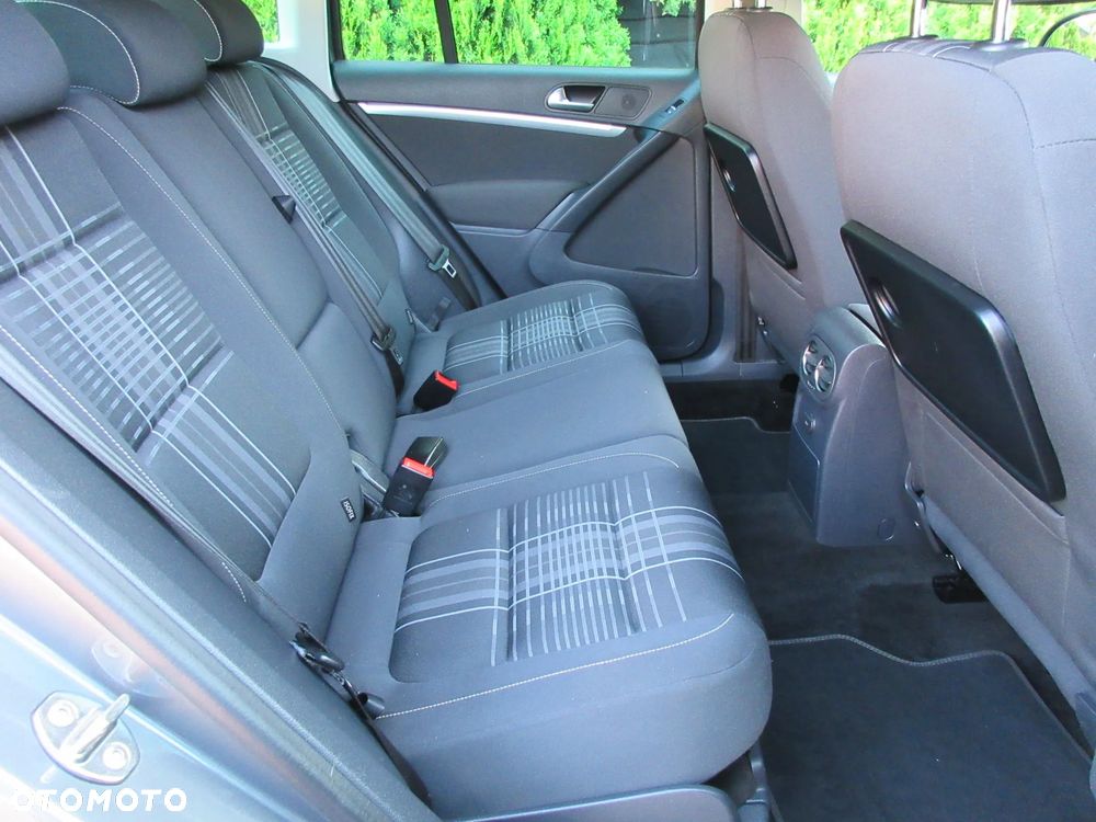 Volkswagen Tiguan 2.0 TDI SCR 4MOTION BlueMotion Technology DSG Lounge Sport & Style - 14