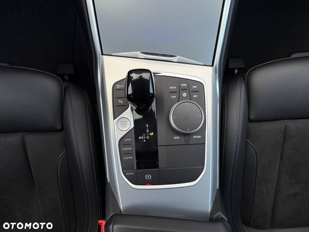 BMW Seria 3 320d xDrive M Sport Sport - 19