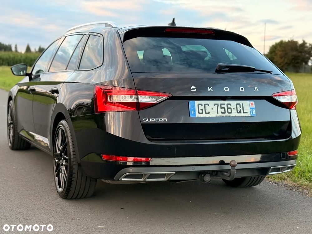 Skoda Superb 1.5 TSI Sportline DSG - 8