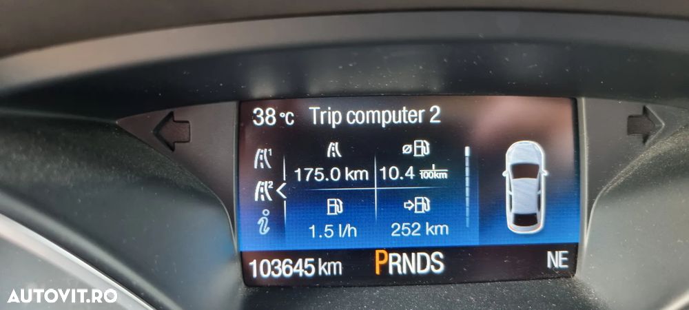 Ford Kuga 2.0 TDCi 4WD Powershift Vignale - 11