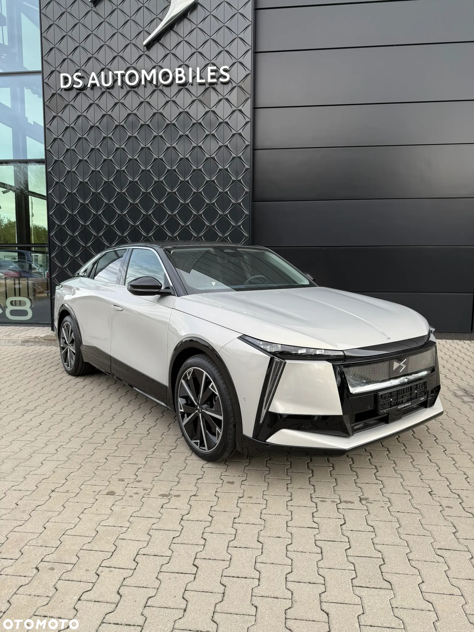 DS Automobiles Inny - 3