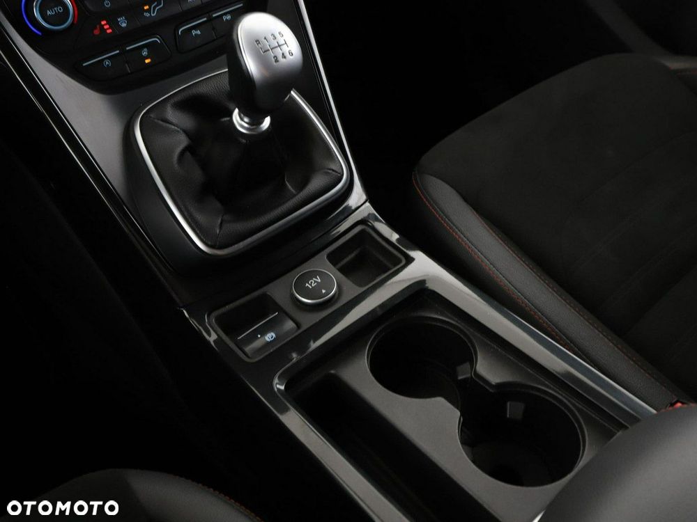 Ford Kuga 2.0 TDCi 4x2 ST-Line - 29