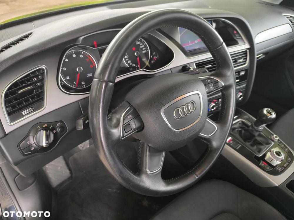Audi A4 1.8 TFSI Attraction - 18