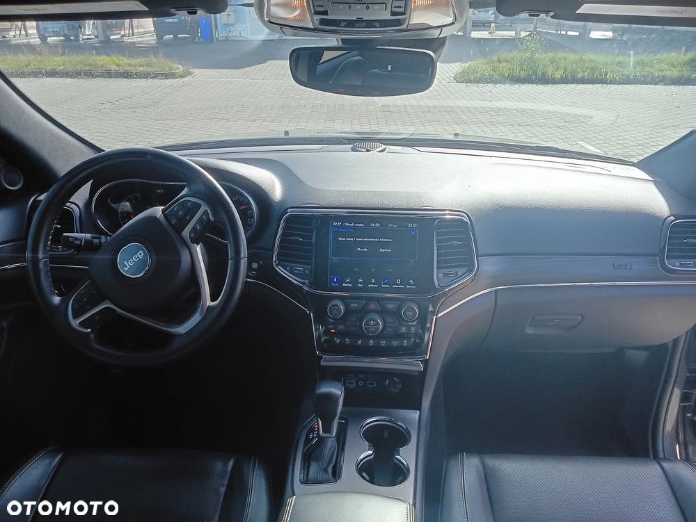 Jeep Grand Cherokee - 14