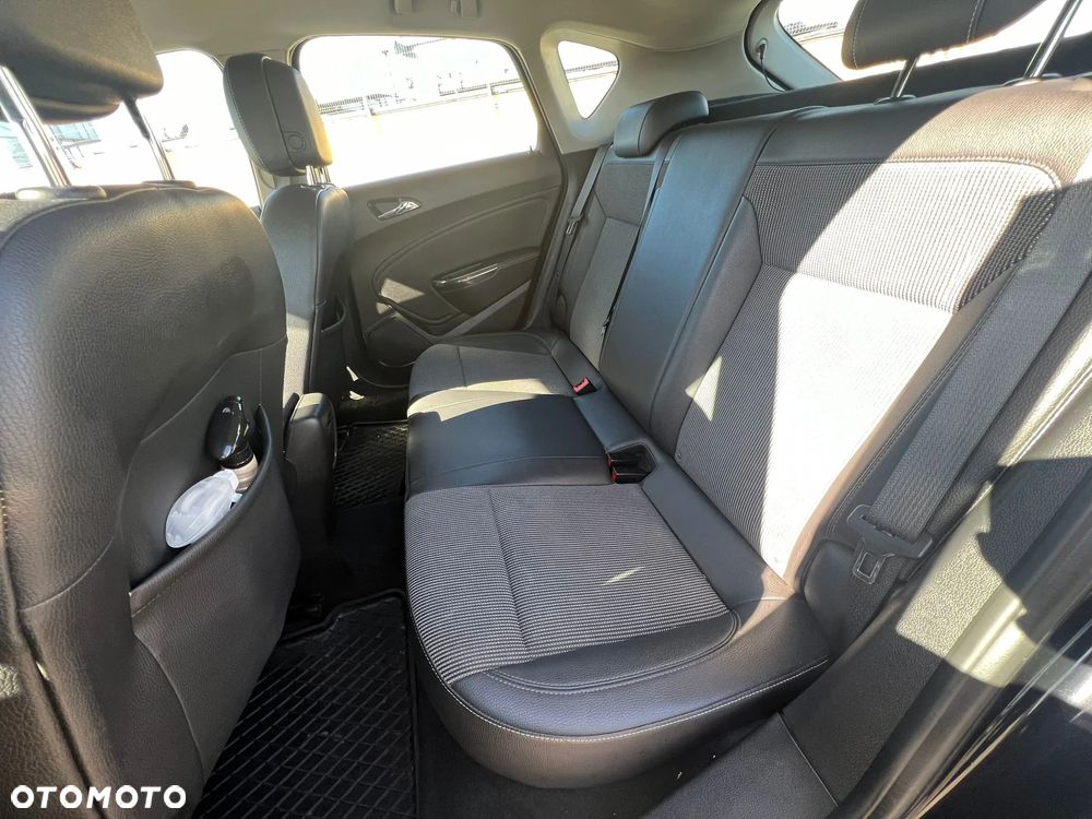 Opel Astra 1.6 T Cosmo - 22