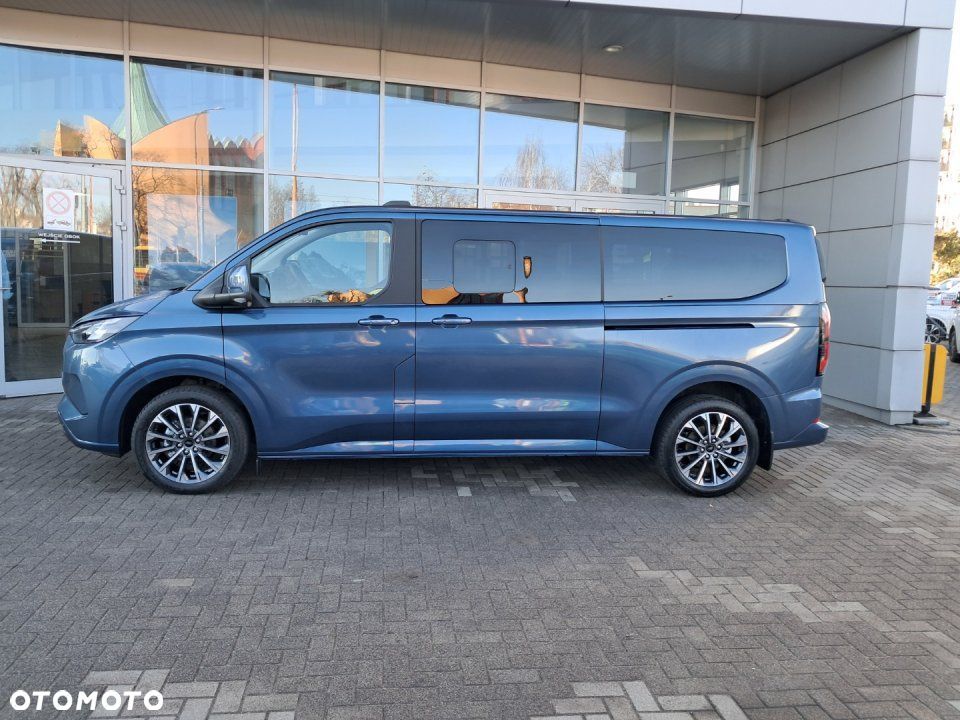 Ford Tourneo Custom - 20