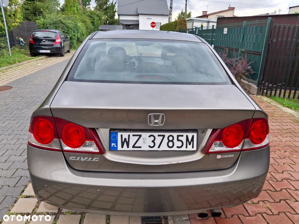 Honda Civic 1.8 Executive - 8