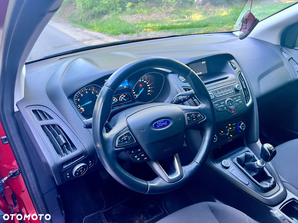 Ford Focus 1.0 EcoBoost Trend - 10