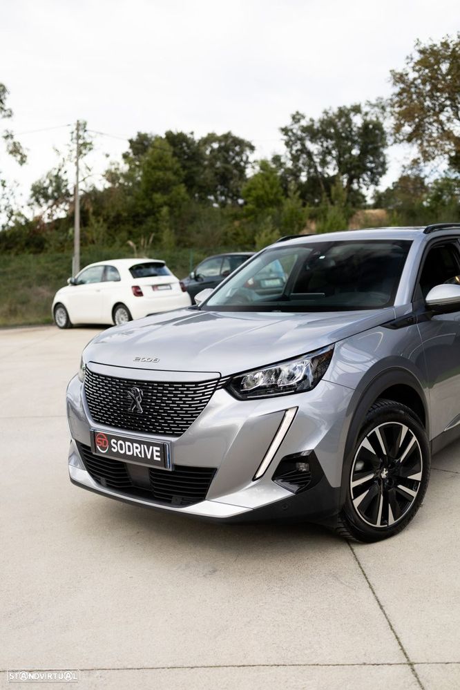 Peugeot e-2008 Allure - 12