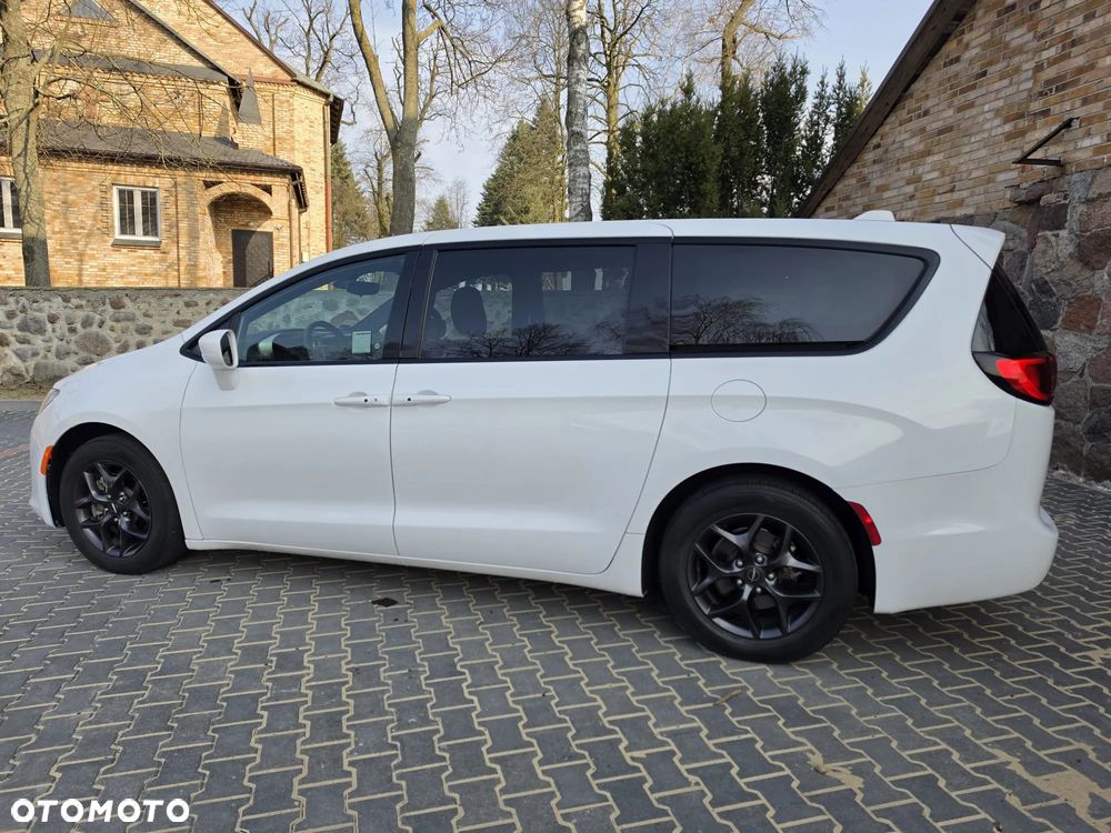 Chrysler Pacifica - 13