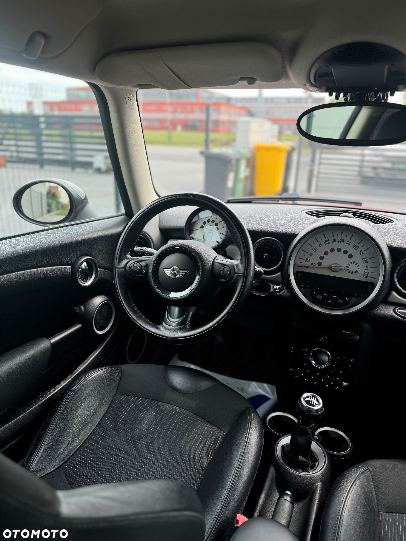 MINI Cooper Standard - 5